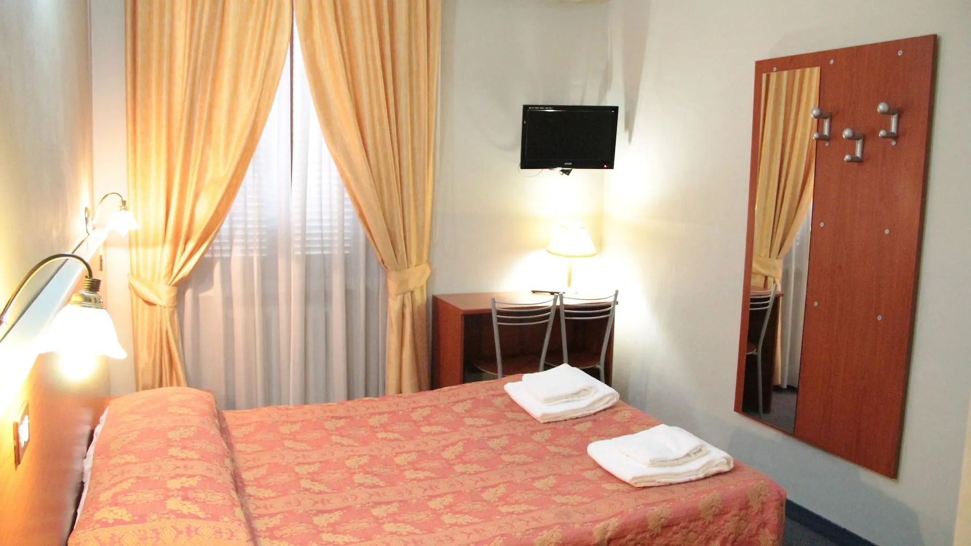 Hotel Mm Dateo Милан