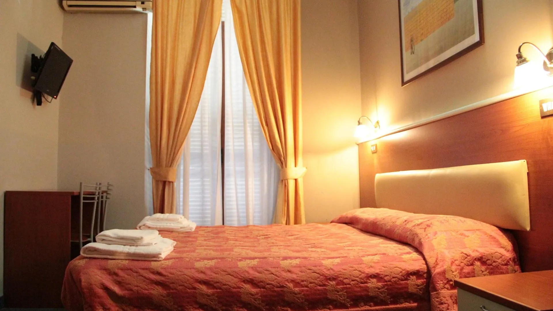 Hotel Mm Dateo Милан 2*,  Италия