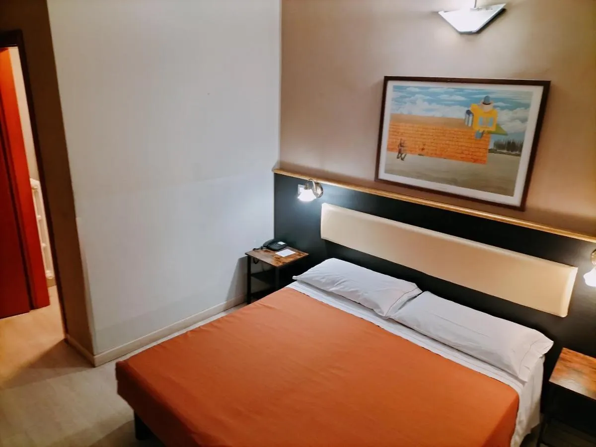 Hotel Mm Dateo Милан 2*,
