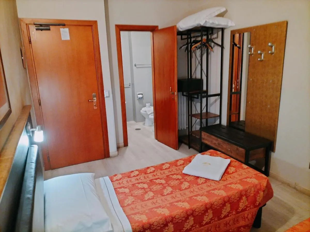 Hotel Mm Dateo Милан 2*,
